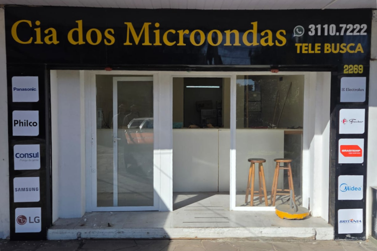 Fachada da Cia dos Microondas em Porto Alegre